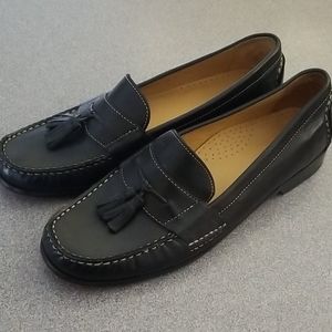 Cole Haan Tassle loafers Size 9.5